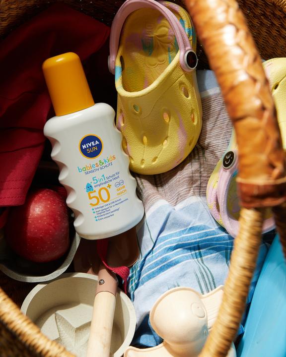 Immagine prodotto NIVEA Proteggi & Sensibile (Spray solare, SPF 50+, 200 ml, 233 g)
