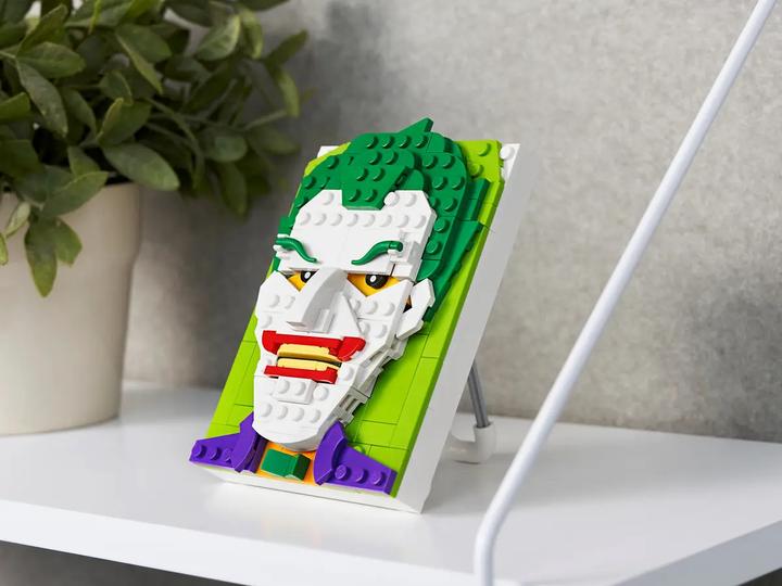 Produktbild LEGO Brick Sketches - Joker (40428)