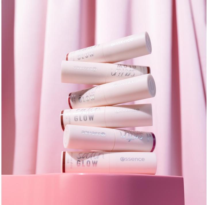 Image du produit essence satin GLOW luminous shine lipstick rouge à lèvres (07 Coral It A Day)