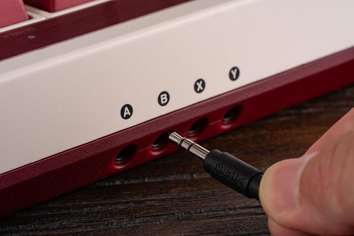 Produktbild 8bitdo 108 Mechanical Keyboard Fami Ed. (US, Kabelgebunden, Kabellos)