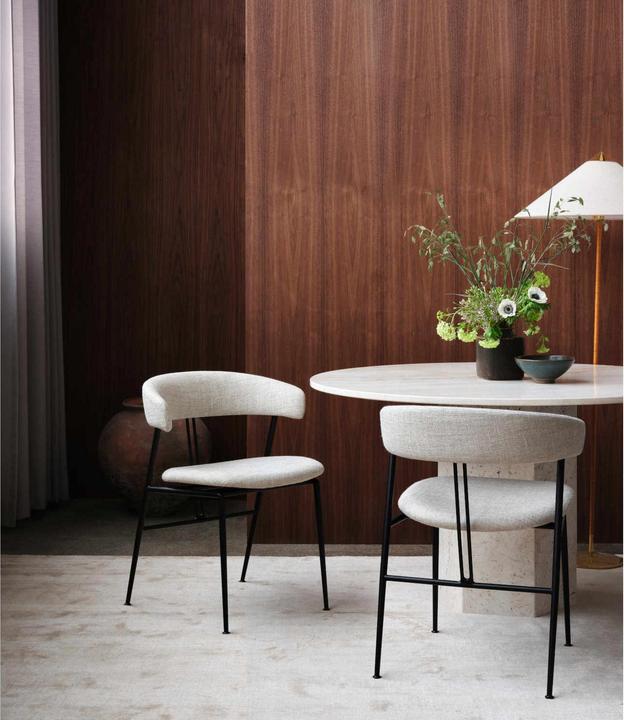 Image du produit Gubi Epic Dining Table Table (130 x 74 cm)