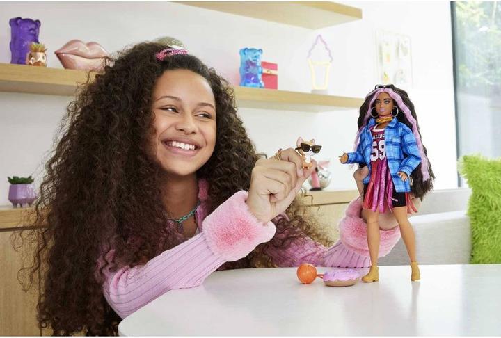Produktbild Barbie Extra Puppe Basketball-Look