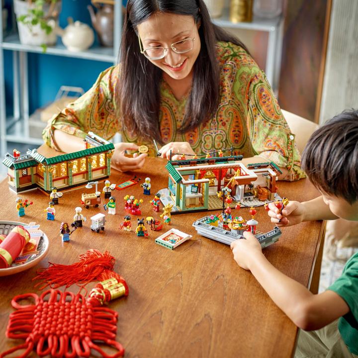 Produktbild LEGO Familientreffen 80113 (80113, LEGO Saisonale Sets)