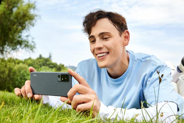 Actual product image TCL 40 NxtPaper 5G (256 GB, Starlight Black, 6.60", Hybrid Dual SIM, 5G)