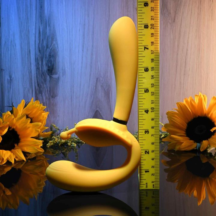 Produktbild Evolved Der Monarch Strapless Strap On Vibrator Gelb