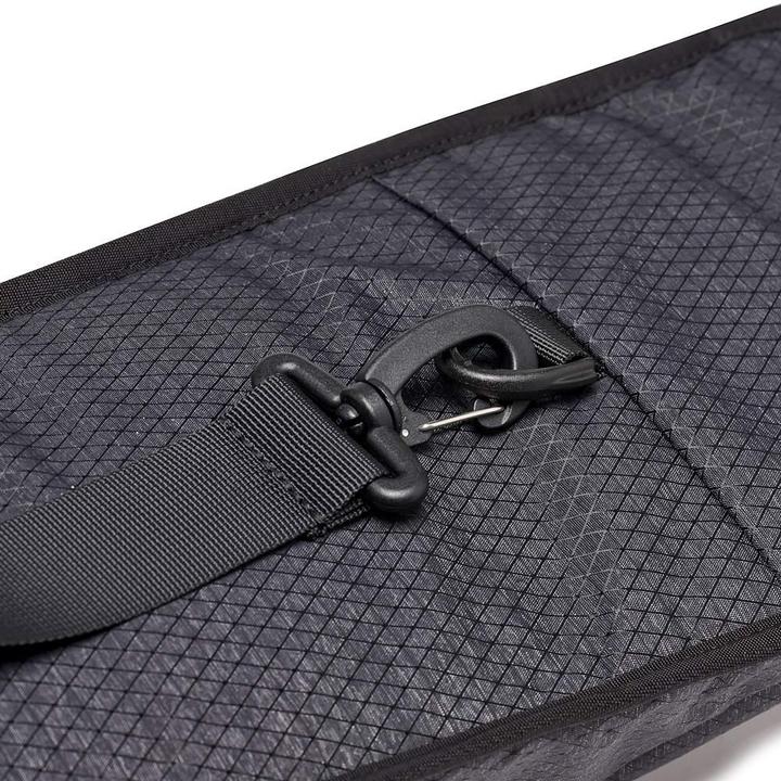 Actual product image Manfrotto Pro Light Reloader Tripod Bag (MB PL-RL-TH-TR) (Camera shoulder bag, 11.50 l)