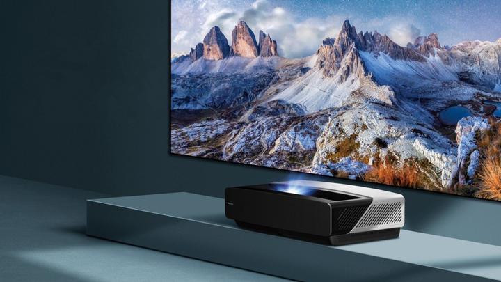 Produktbild Hisense 100L5F-D12 inklusive Leinwand (4K, 2700 lm)