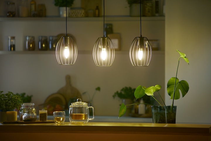 Produktbild Philips Led Cla (E14, 2.30 W, 485 lm, 1 x, A)
