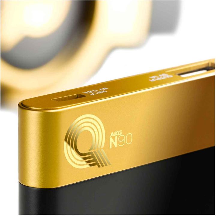AKG N90q (ANC, 14 h, Cablato)