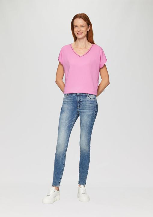 Immagine prodotto S.Oliver T-Shirt T-Shirt im Relaxed Fit mit Stickerei am V-Ausschnitt (36)