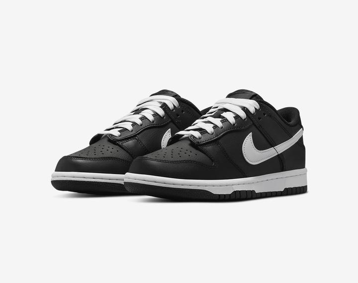 Produktbild Nike Dunk Low Black White (2022) (GS) (38.5)