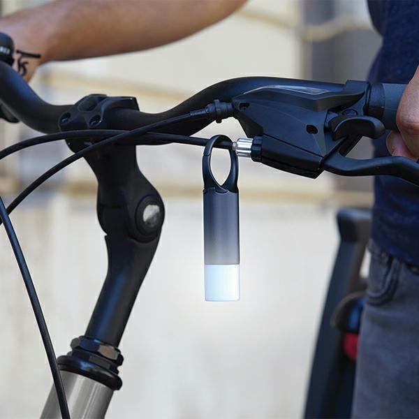 Immagine prodotto Lexon Nomaday Flash Brelok LED ciemnoniebieski/blu scuro LL137DB