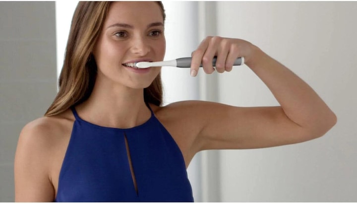 Actual product image Oral-B Pulsonic Slim Luxe Travel Edition (Sonic toothbrush)