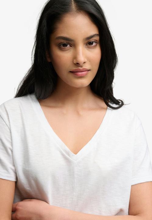 Actual product image Superdry Studios Slub Embroidered Tee (10XL)
