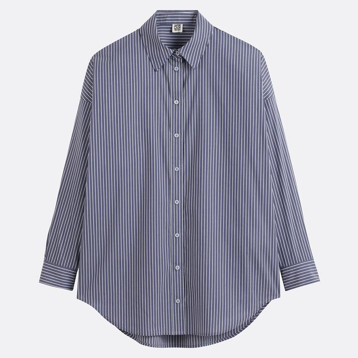 dunkelblau gestreift