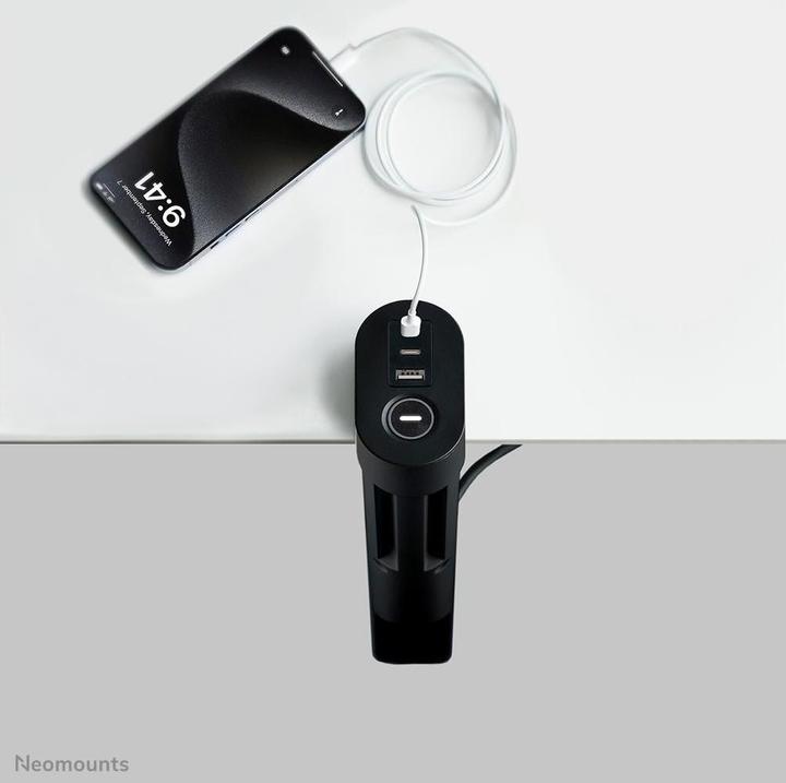 Image du produit Neomounts Tischsteckdose mit Klemme 3-fach/230V/USB-A/2xUSB-C/schwarz (Tables)
