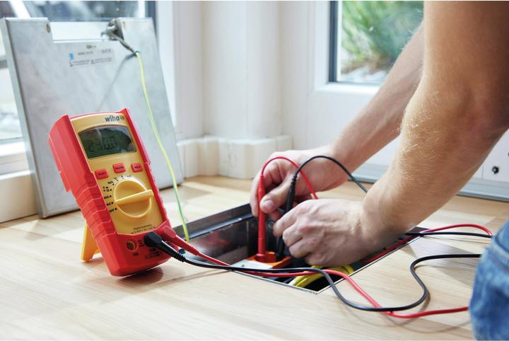 Produktbild Wiha Digitales Multimeter (CAT III 600V, CAT IV 300V)