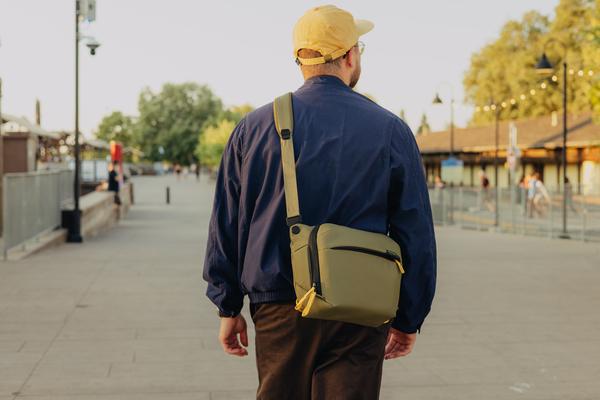 Actual product image Peak Design Everyday Sling (Camera shoulder bag, 6 l)