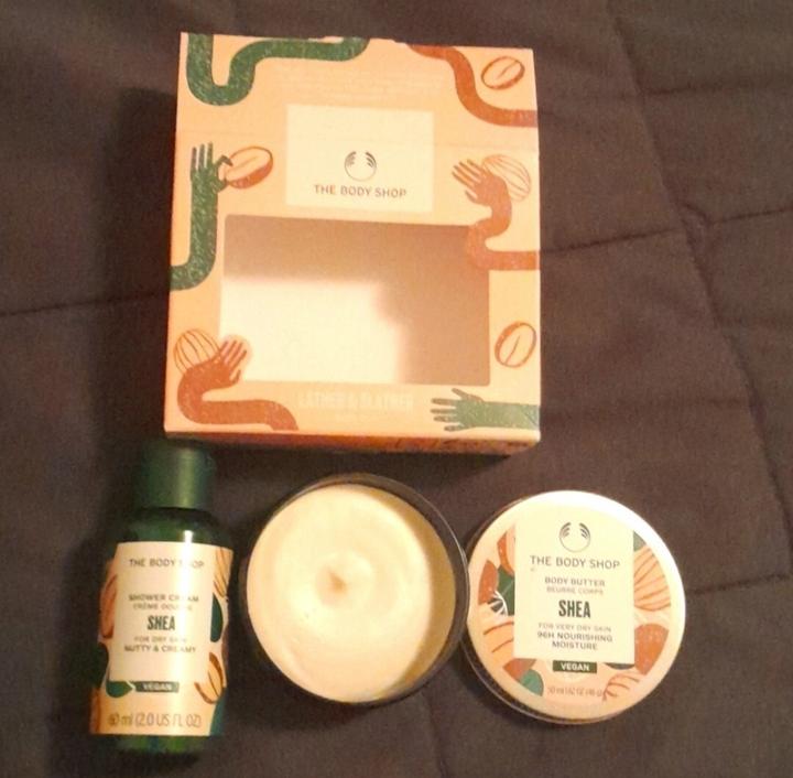 Actual product image The Body Shop G2 Trio Hand Care Gift Set Hand Balm