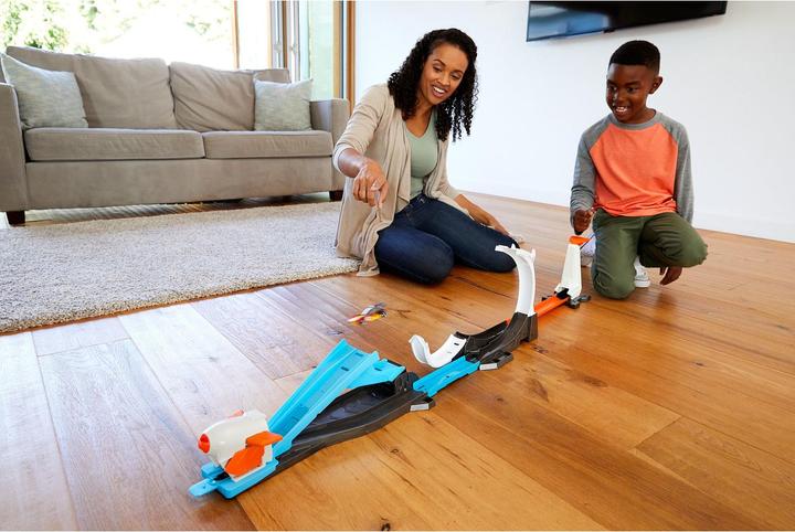 Actual product image Hot Wheels Stunt Builder Rocket Launch Challenge