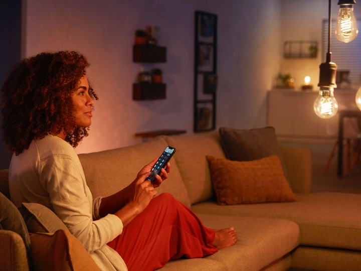 Actual product image Philips Hue Philips Globe G93 Filament (E27, 7 W, 550 lm, 1 x, G)