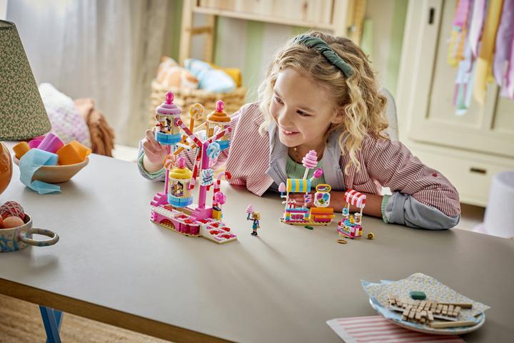 Produktbild LEGO Cupcake-Riesenrad (42700, LEGO Friends)