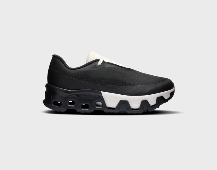 Immagine prodotto On Running x Post Archive Faction Cloudmonster Hyper PAF - Black (42)