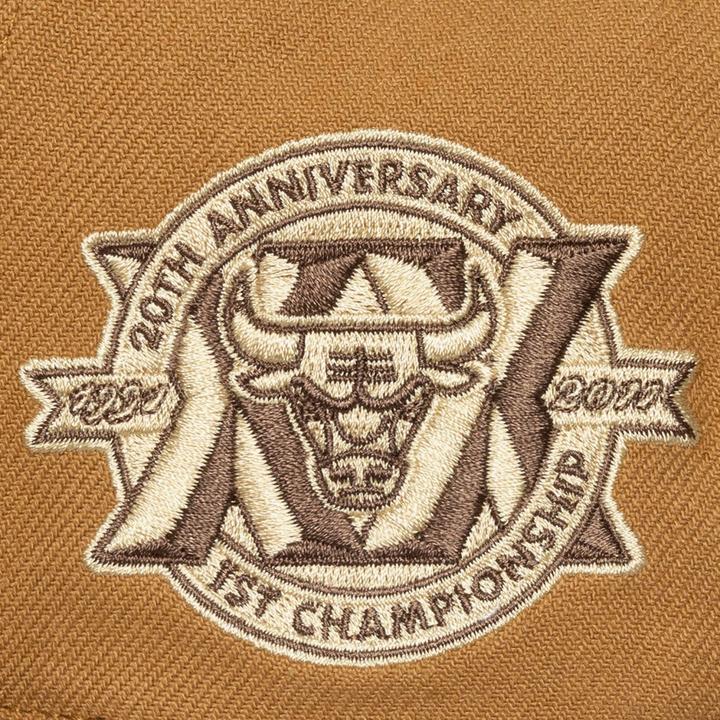 Produktbild Mitchell & Ness Strapback Cap - Coffee Chicago Bulls (One Size)