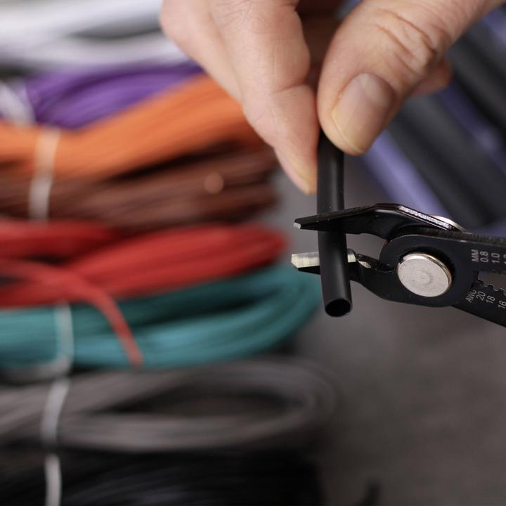 Produktbild Quadrios 23T032 23T032 Abisolier-Seitenschneider