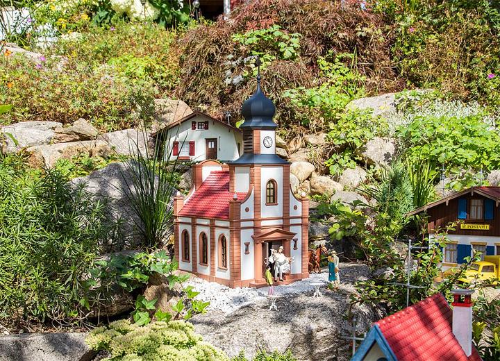 Produktbild Faller Kirche