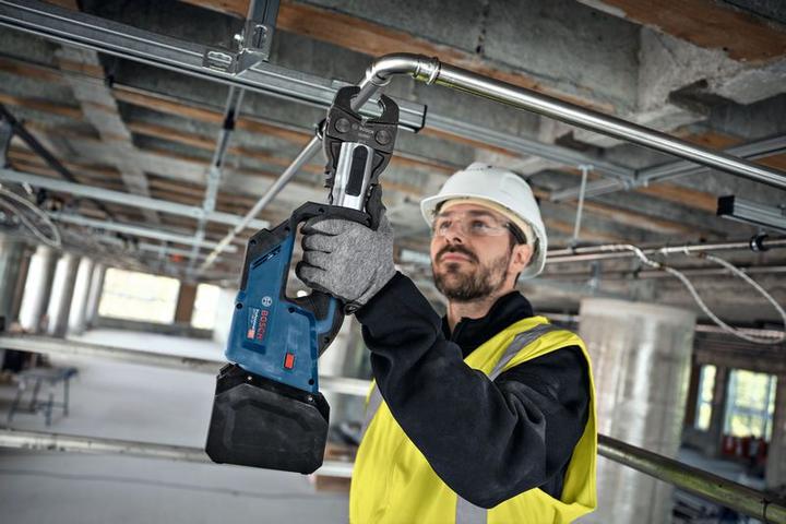 Image du produit Bosch Professional Outil de sertissage sur batterie GPT 18V-19