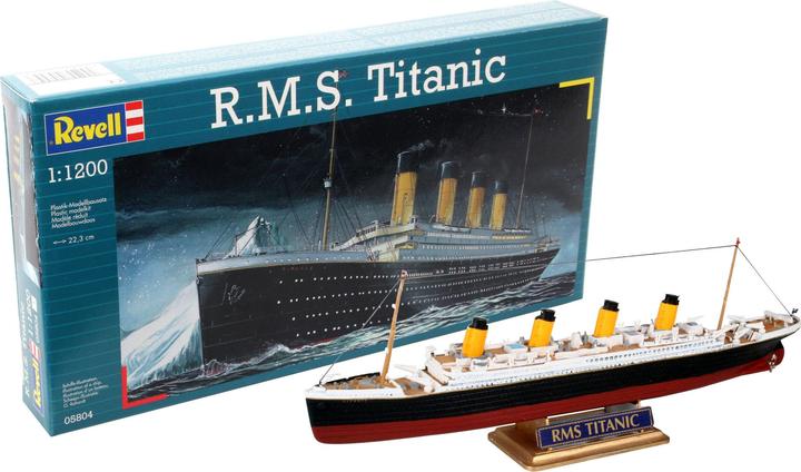 Actual product image Revell R.M.S. Titanic 1/1200