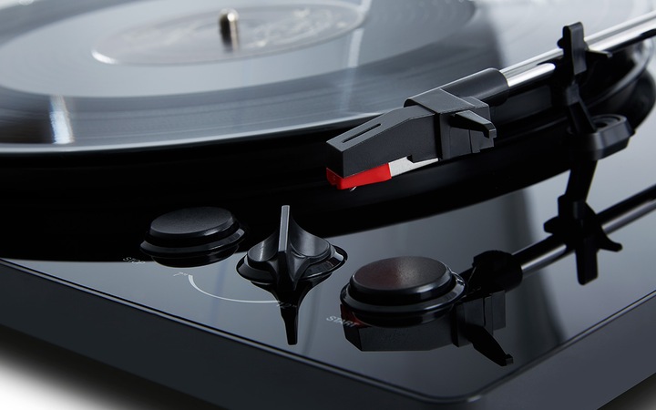 Produktbild Akai Professional Bt100 (Einstiegsklasse, Manuell)