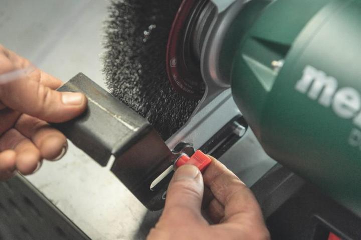 Actual product image Metabo Bench grinder DS 200 Plus (Bench grinder, 600 W)