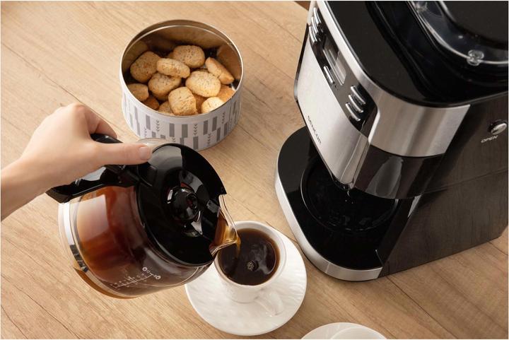 Immagine prodotto Sencor Caffettiera SCE 7000BK in nero e argento