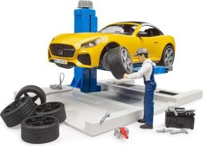 Produktbild Bruder PKW Service Center mit Roadster