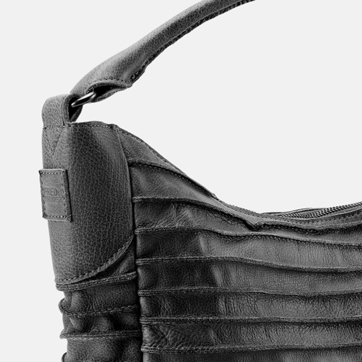 Actual product image FredsBruder Riffeltier S Schultertasche Leder 33 cm