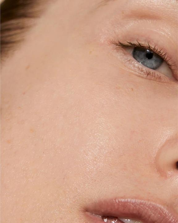 Actual product image Omorovicza - Rejuvenating facial serum (Queen Serum) 30 ml (30 ml)