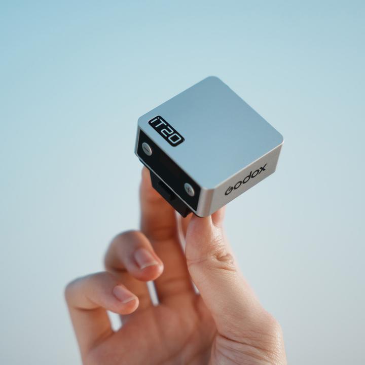 Actual product image Godox IT20 C Silver iFlash TTL Camera Flash for Canon (Plug-on flash, Canon)