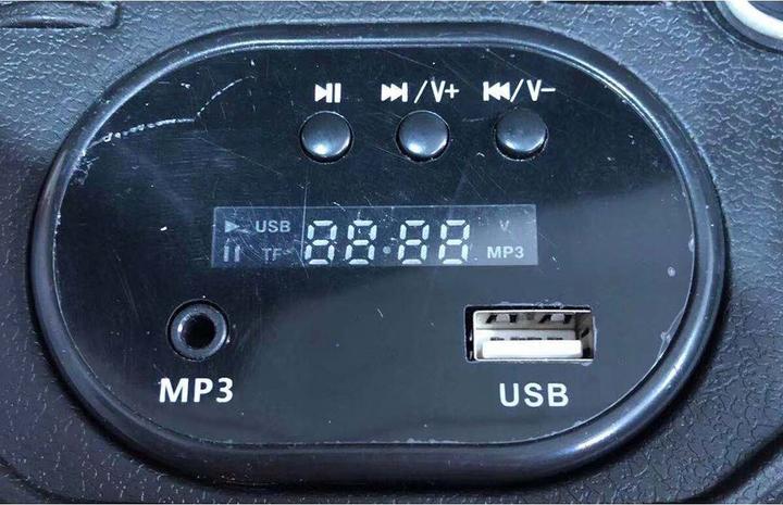Jamara Soundboard Ride-on Audi Q8 EXP12