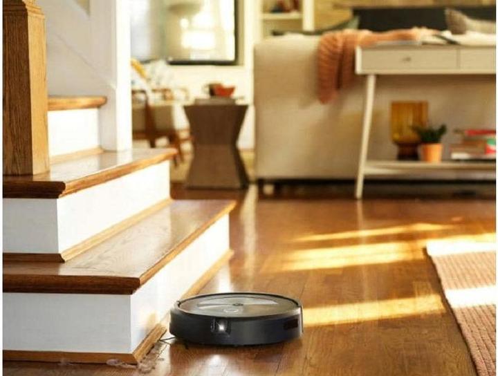 Actual product image iRobot Roomba j7 (Robot vacuum)