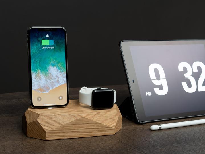Actual product image Oakywood Combo Dock - Wooden docking station - Lightning