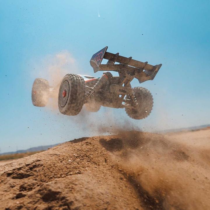 Image du produit Arrma Buggy TYPHON BLX 223S ARTR, 1:8 - Rot (Presque prêt à être conduite)