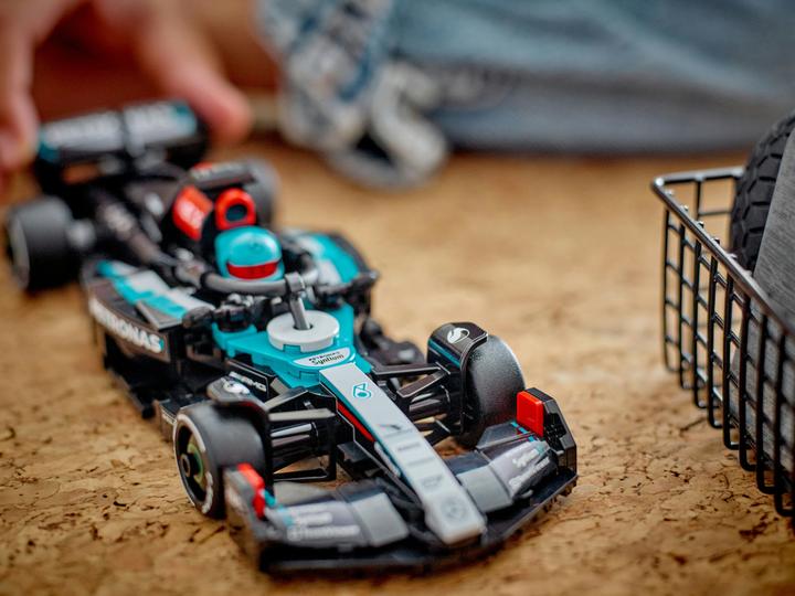 Produktbild LEGO Mercedes-AMG F1 W15 Rennauto (77244, LEGO Speed Champions)