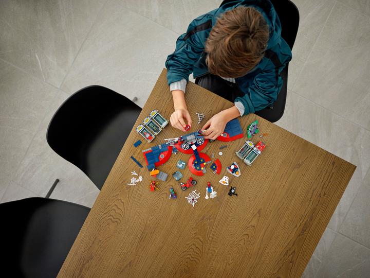 Actual product image LEGO Super Heroes 76175 Attack on the spider cave (76175, LEGO Marvel)
