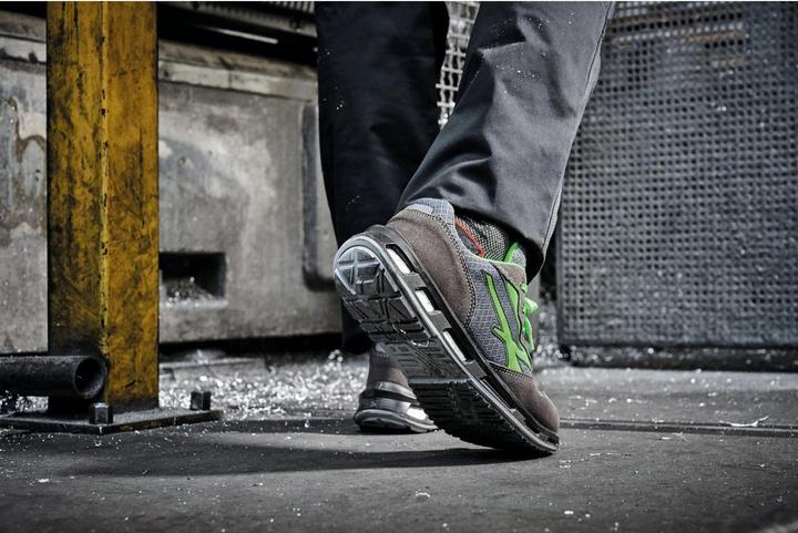 Produktbild U-Power Sicherheitsschuh Point Grösse 44 grau/grün S1P SRC EN ISO 20345 Veloursleder/Nylon (S1P, 44)