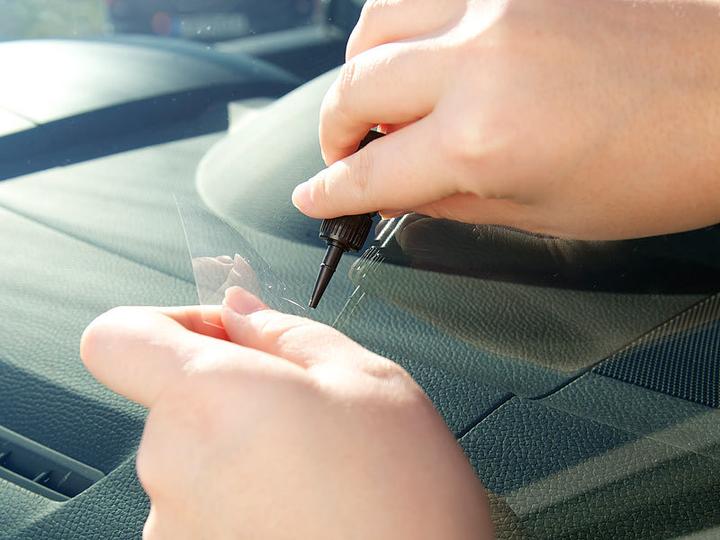 Actual product image AGT Windscreen repair kit