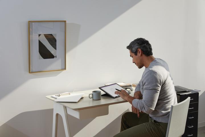 Produktbild Microsoft Surface Pro 7 (12.30", 256 GB, Mattschwarz)