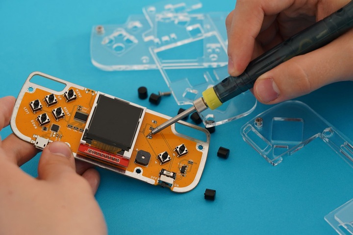Actual product image CircuitMess Nibble - gaming console