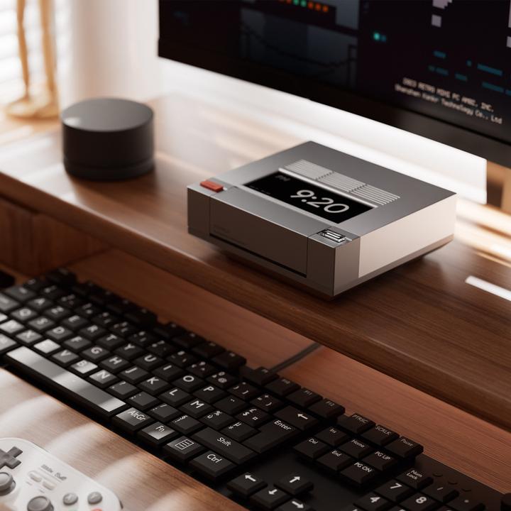 Image du produit Ayaneo AM02 Mini-PC rétro - 16 GB DDR5, 512 GB SSD (AMD Ryzen 7 7840HS, 16 Go, 512 Go, Radeon 780M)